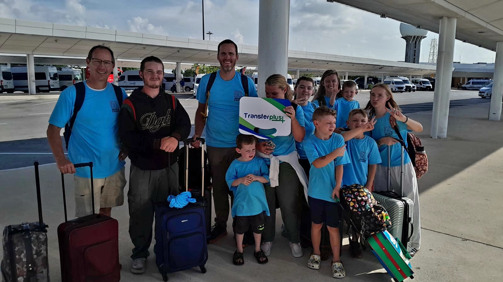 Private Cancun Airport Van Service vs Shared Shuttle