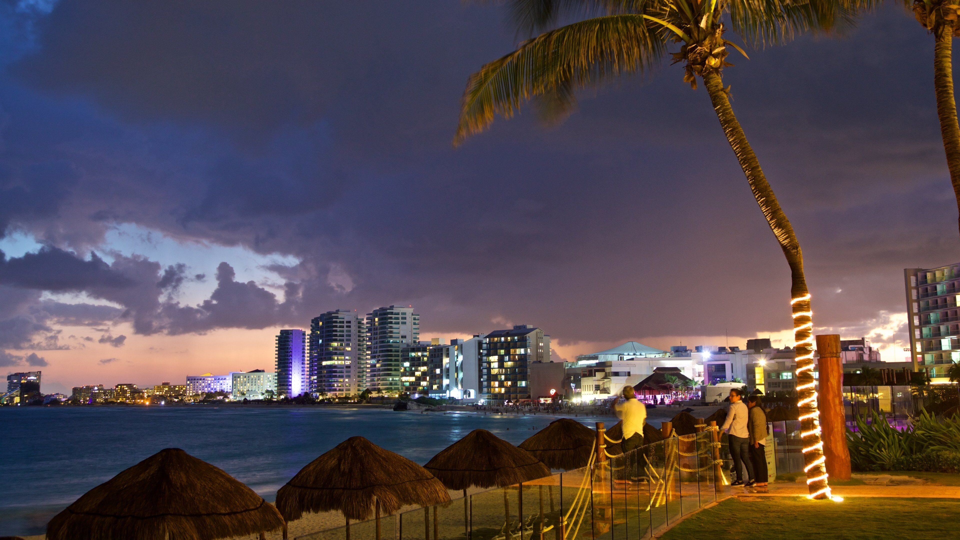 Cancun airport to hotel zone By Transfers Plus